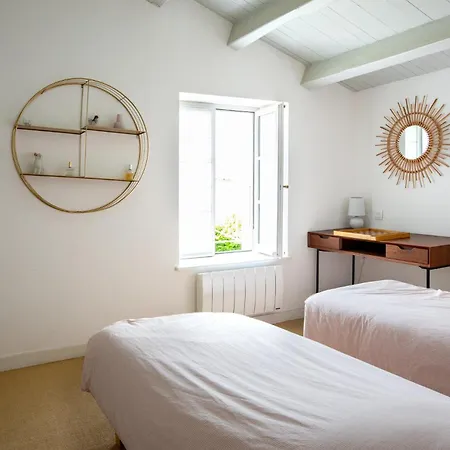 Ile De Re - 9 People - By Foot - Pool * Saint-Clément-des-Baleines