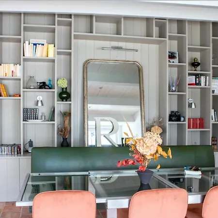 Ile De Re - 9 People - By Foot - Pool